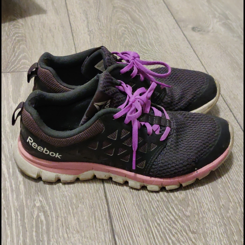 Reebok Running Shoes - Picture 2 of 3